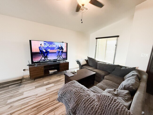 Foto del edificio - 4168 S Hinckley Dr