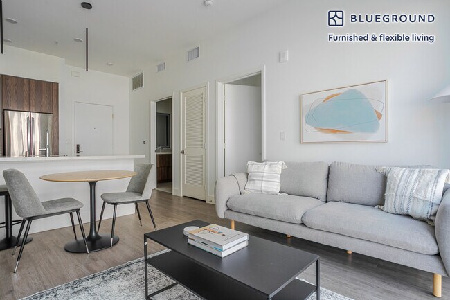 Foto del edificio - 760 Serrano Ave