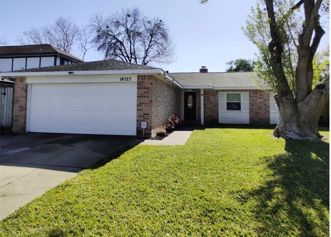 Foto del edificio - 14323 Quiet Town Ln