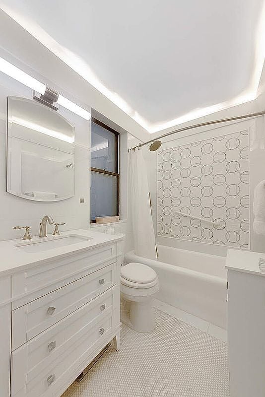 Building Photo - 175 W 93rd St