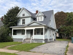Building Photo - 156 Cameron St