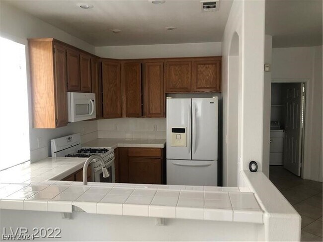 Building Photo - 9781 Del Mar Heights St