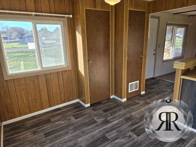 Foto del edificio - 2 Bedroom, 1 bath, Singlewide Manufactured Home in Selah