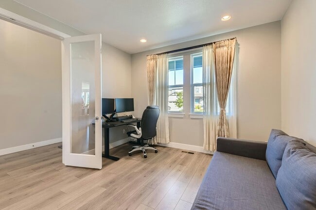 Building Photo - 7183 S Shady Grove Ct