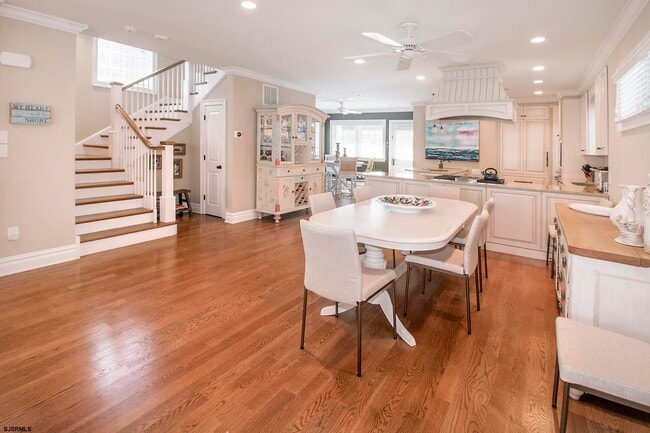 Foto del edificio - 8308 Ventnor Ave