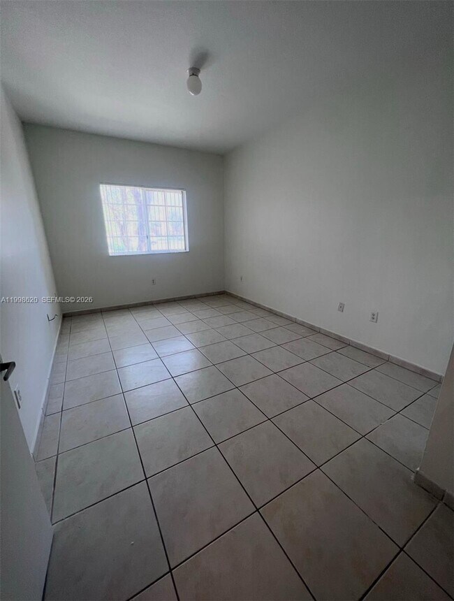 Foto del edificio - 7220 NW 114th Ave