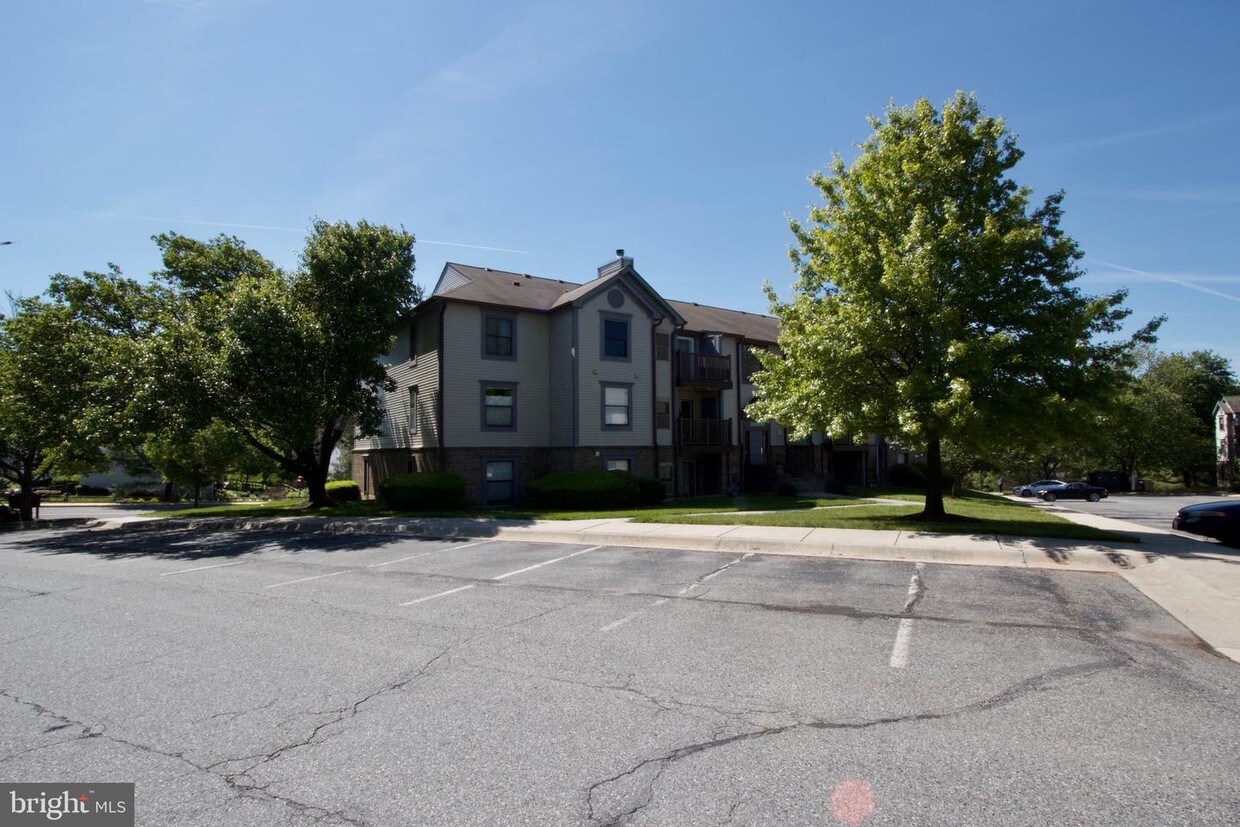 26000 Brigadier Pl Unit B, Damascus, MD 20872 Condo for Rent in Damascus, MD
