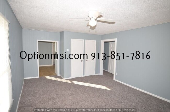 Building Photo - Available NOW