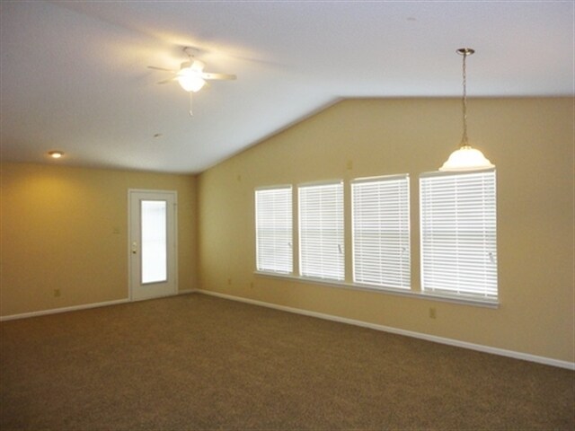Foto del edificio - 12764 Howe Rd