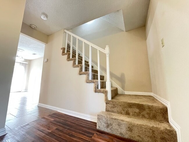 Foto del edificio - 4 Bed 2 Bath