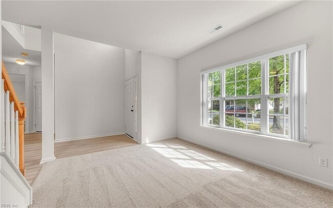 Building Photo - 310 Canaan Cir