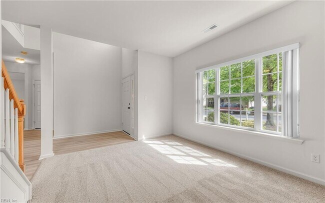 Foto del edificio - 310 Canaan Cir