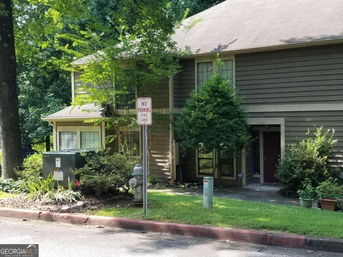 Primary Photo - 3043 Steeplechase Dr