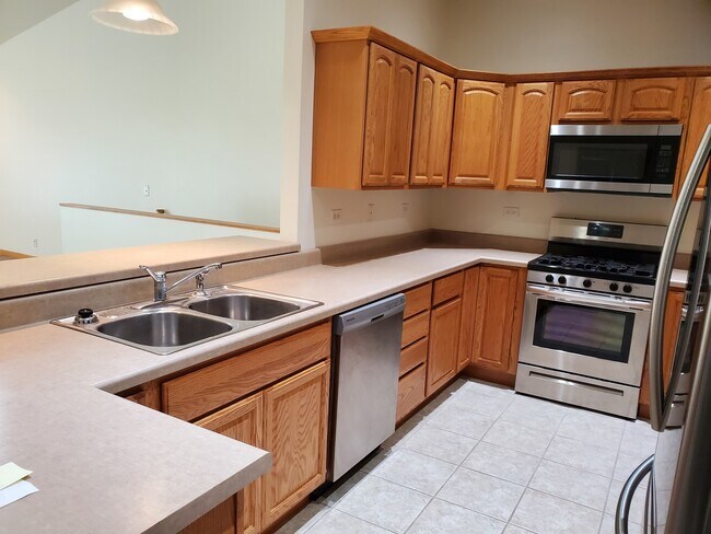 Foto del edificio - 332 Cassidy Ct