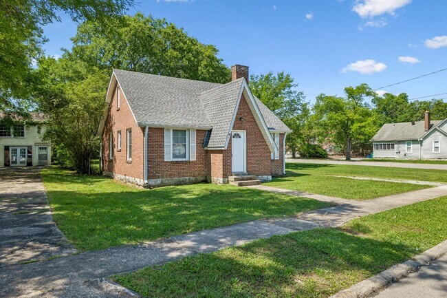 Building Photo - 226 Cumberland Dr