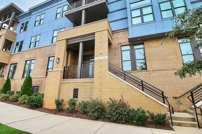 Building Photo - 2401 Euclid Ave