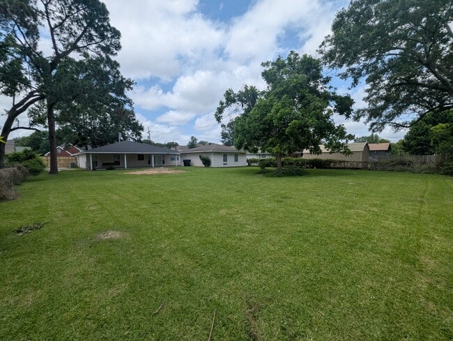 back yard - 2719 Canal Ave