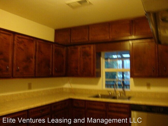 Building Photo - 3 br, 1 bath House - 40 Mason Drive