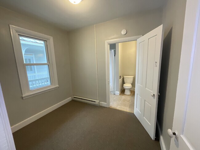 Foto del edificio - 254 E Louther St