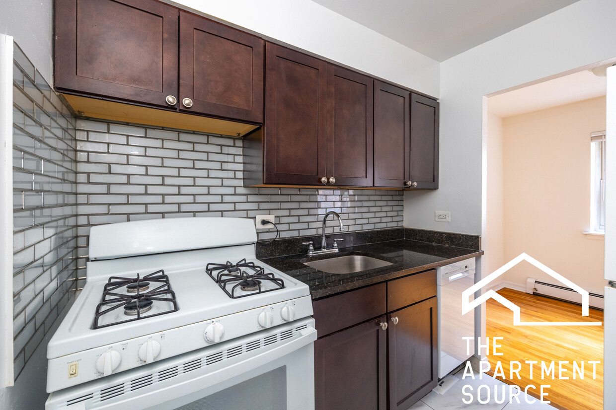 Foto principal - 6830 N Sheridan Rd