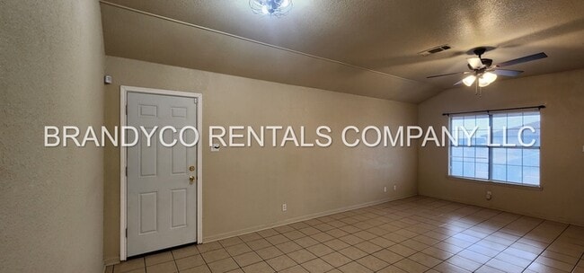 Foto del edificio - 5301 Morning Glen Ln