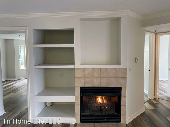 Building Photo - 3 br, 2 bath House - 12158 W Dorado Pl #12...