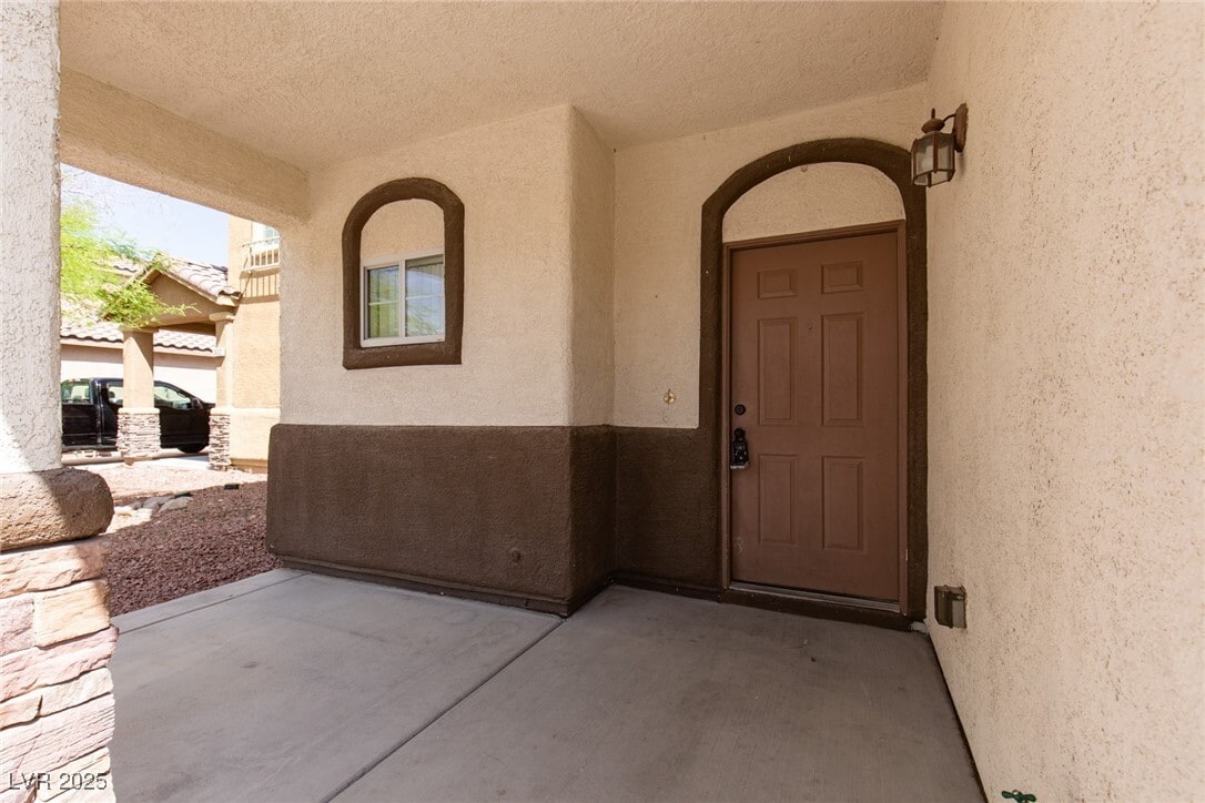 Primary Photo - 3636 E Carisbrook Dr