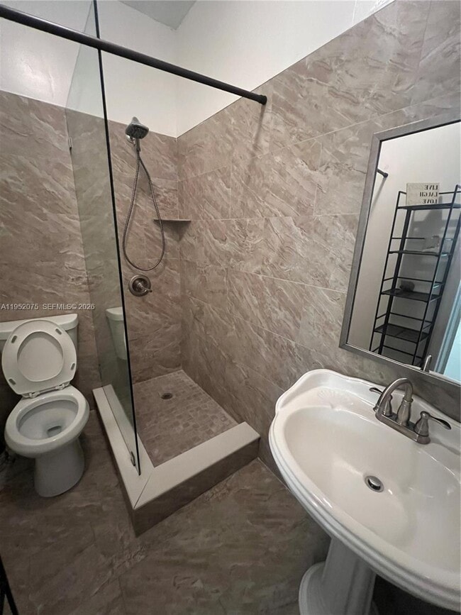 Foto del edificio - 8550 Miller Dr