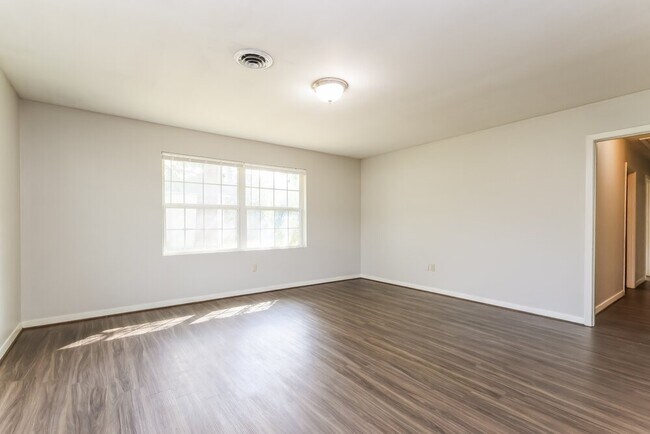 Foto del edificio - 608 Hilliard St