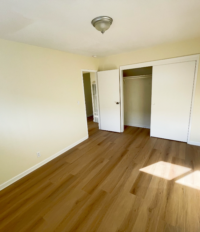 Building Photo - 1655 Merrill Dr