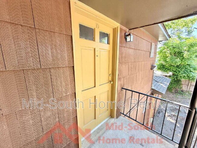 Building Photo - 25 N Idlewild St