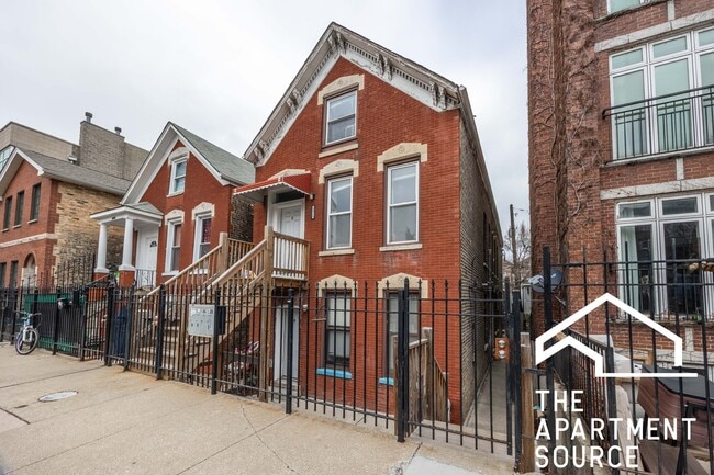 Building Photo - 1622 W Beach Ave