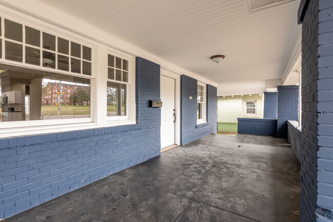 Foto del edificio - 3309 Hemphill St