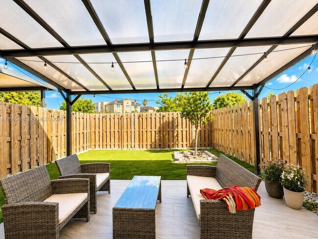 Foto del edificio - 12159 NW 23rd Ct