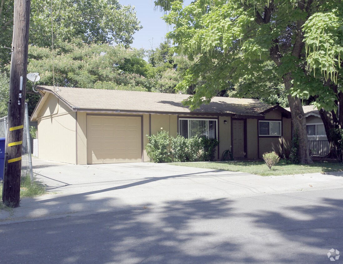 11291139 Azusa St, Sacramento, CA 95833 Apartments in Sacramento, CA