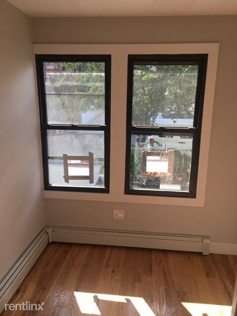 Building Photo - 1 br, 1 bath Apartment - 1235 Bradford Ave