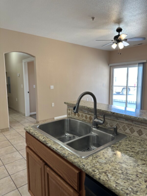 Building Photo - 6325 Reynolds Dr