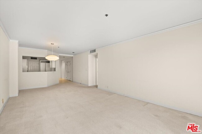 Foto del edificio - 10724 Wilshire Blvd