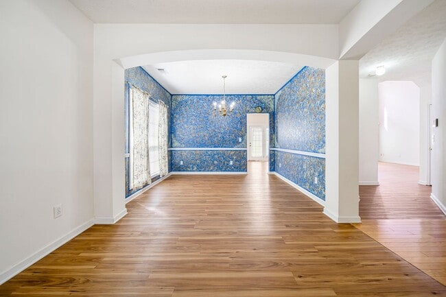 Foto del edificio - 740 Clairidge Ln SW