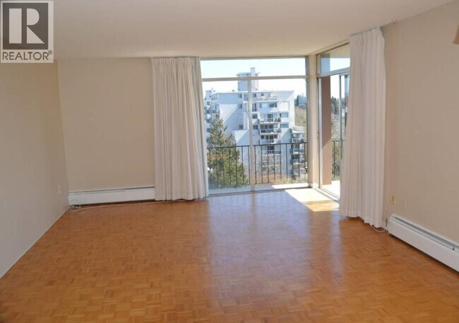Photo du bâtiment - 5450-5450 Vine St