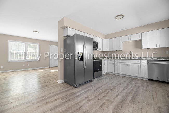 Building Photo - 3350 Misty Wood Dr