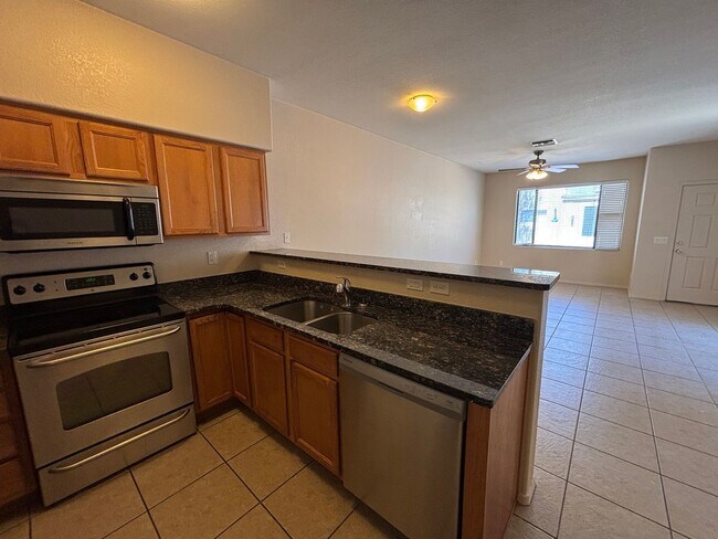 Foto del edificio - 1257 E Weimer Cir