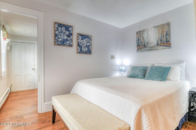 Building Photo - 19 Webb Ave