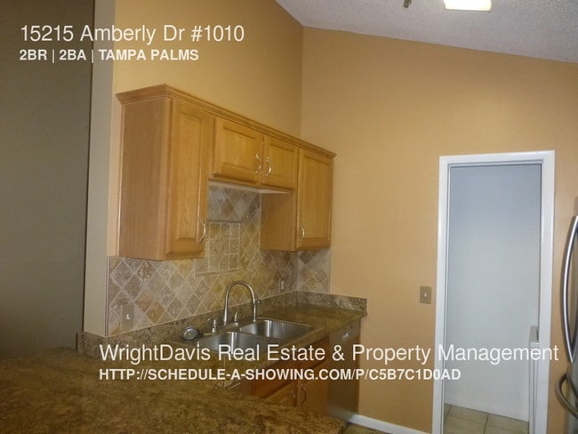 Building Photo - 15215 Amberly Dr