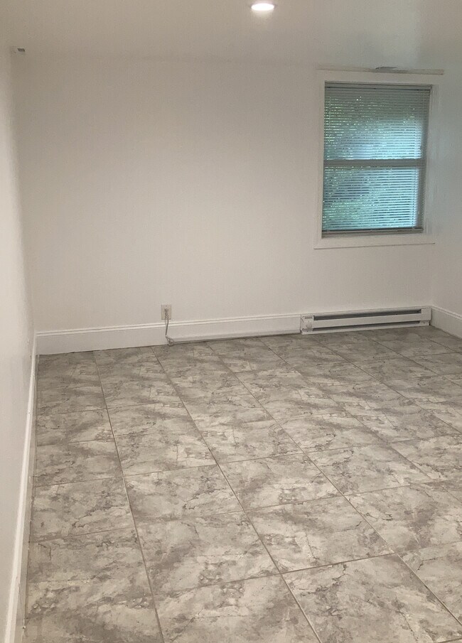 3 Pawnee Trl Unit 1, Oak Ridge, NJ 07438 Apartments in Oak Ridge, NJ