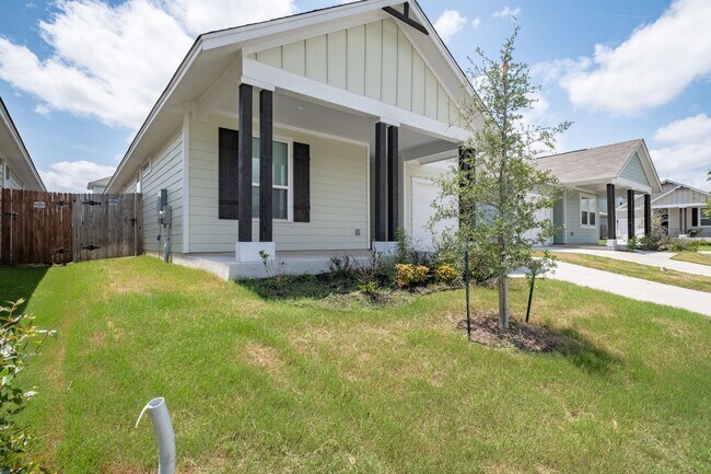 Foto del edificio - Cozy 3 Bedroom, 2 Bath Single-Story Home i...