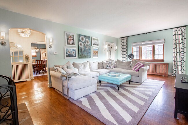 Foto del edificio - 139 Inglewood Dr