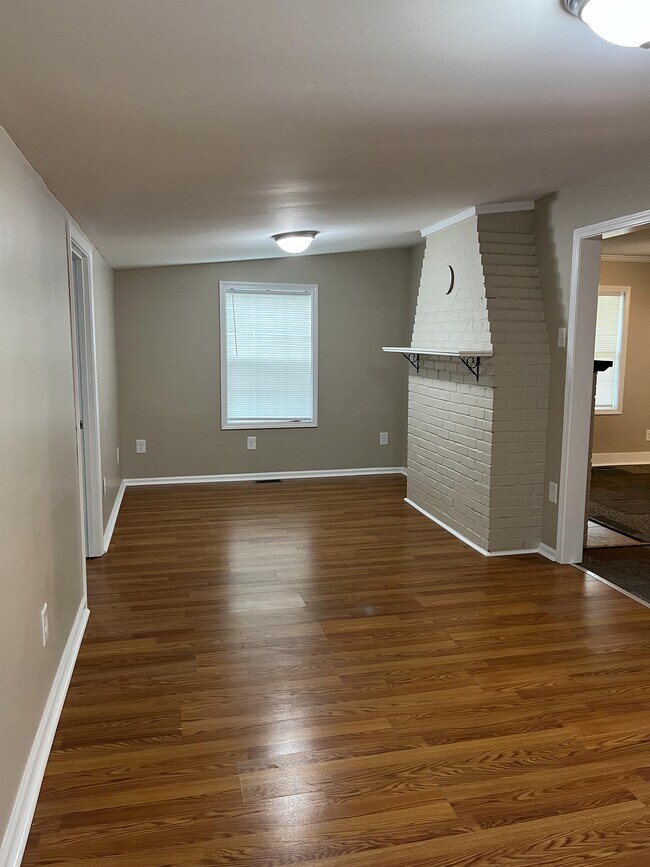 Foto del edificio - 852 Hornbuckle Rd