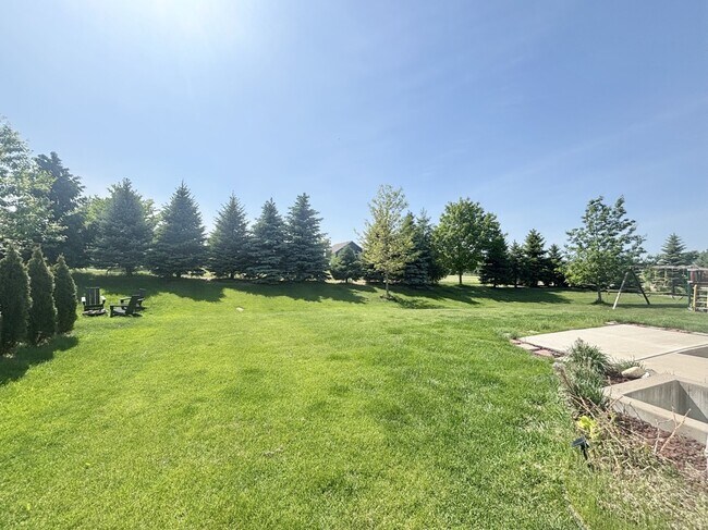 Building Photo - 9068 Red Oak Trl