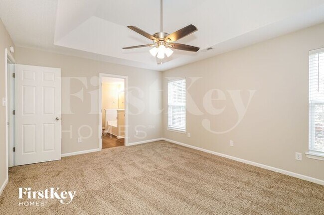 Building Photo - 612 Barbee Farm Dr